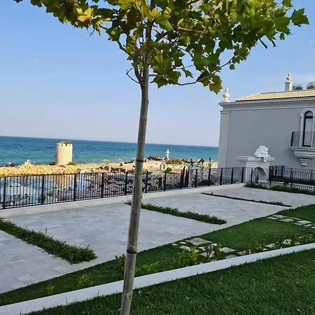 One 112 аll-season в св св константин и елена Apartament Warna